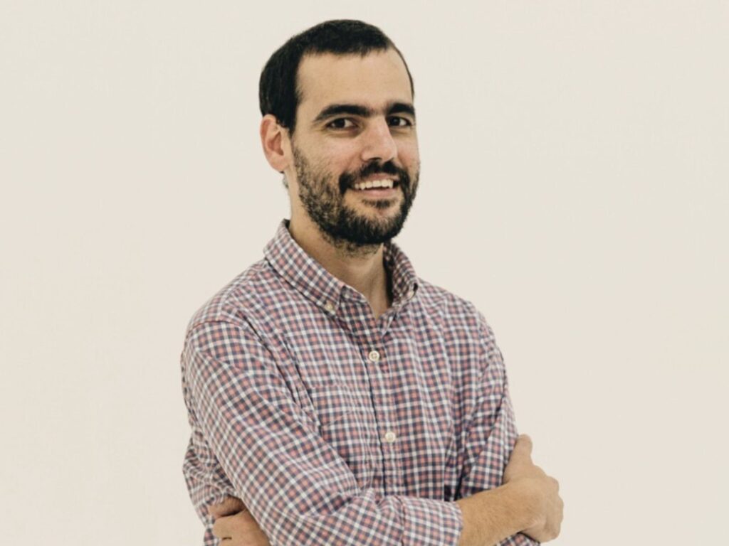 Quem é Antoine Morel, diretor do Canal UOL presente no Diálogos Agrojor